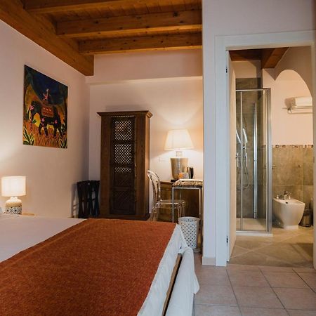Moon'S Tower Suite&Rooms Portoscuso Esterno foto