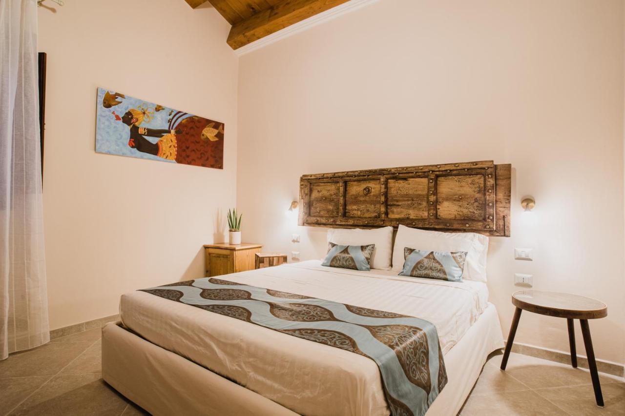 Moon'S Tower Suite&Rooms Portoscuso Esterno foto