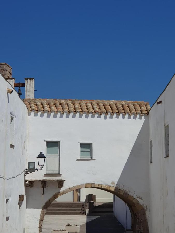 Moon'S Tower Suite&Rooms Portoscuso Esterno foto