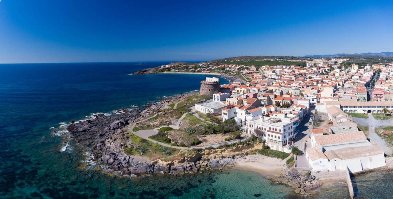 Moon'S Tower Suite&Rooms Portoscuso Esterno foto