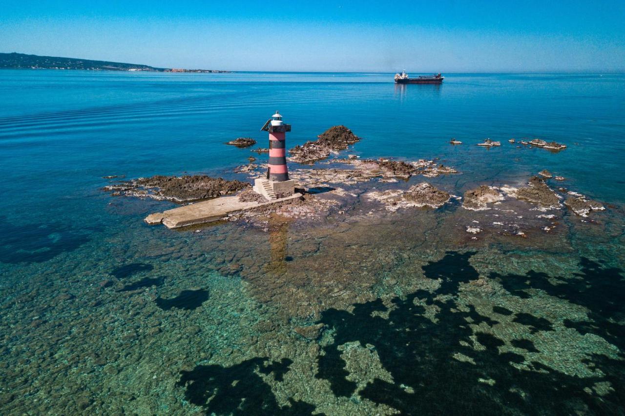 Moon'S Tower Suite&Rooms Portoscuso Esterno foto