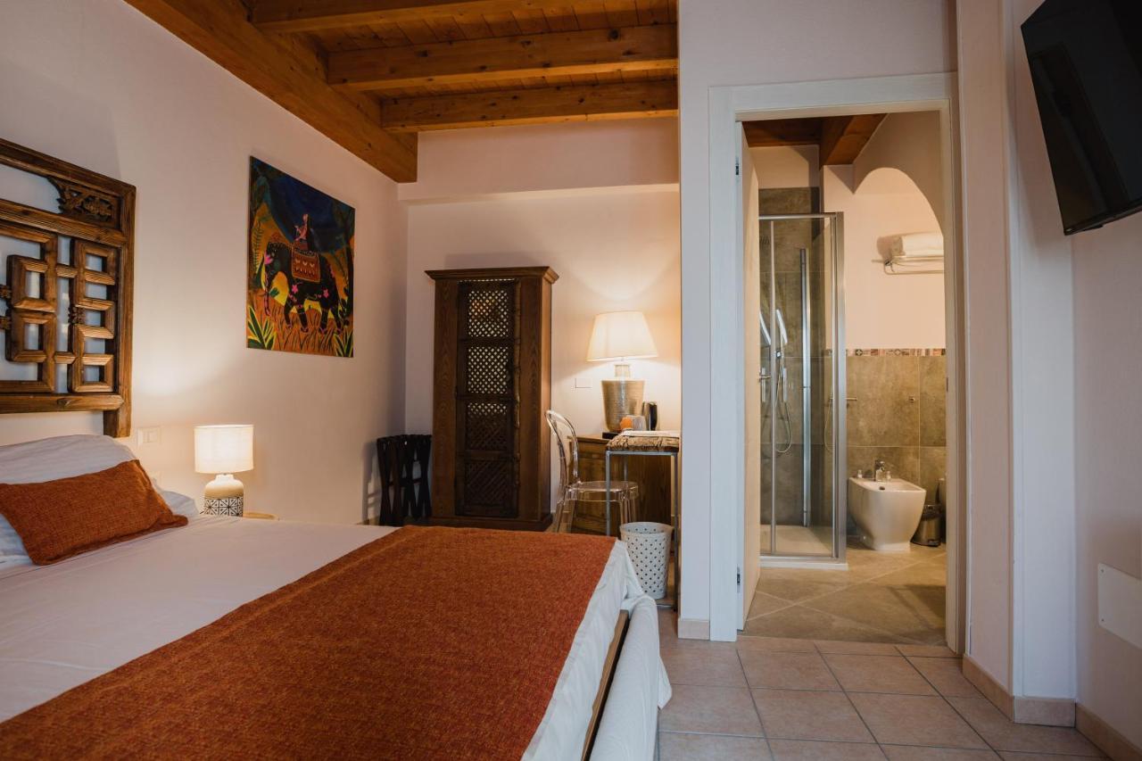 Moon'S Tower Suite&Rooms Portoscuso Esterno foto