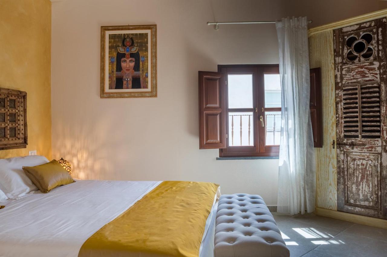 Moon'S Tower Suite&Rooms Portoscuso Esterno foto